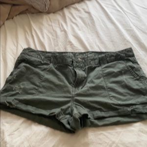Mid rise short